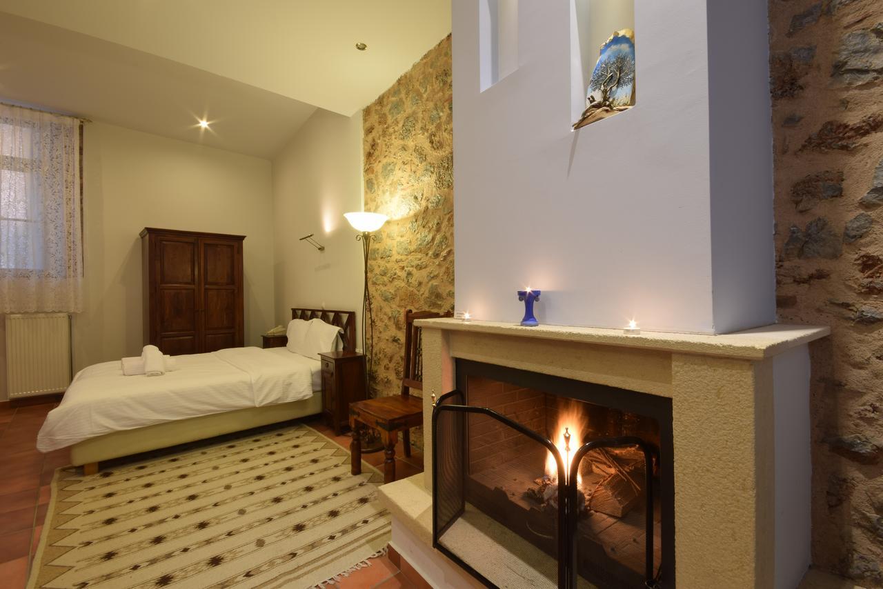 Hotel Parnassos อาราโชวา ภายนอก รูปภาพ