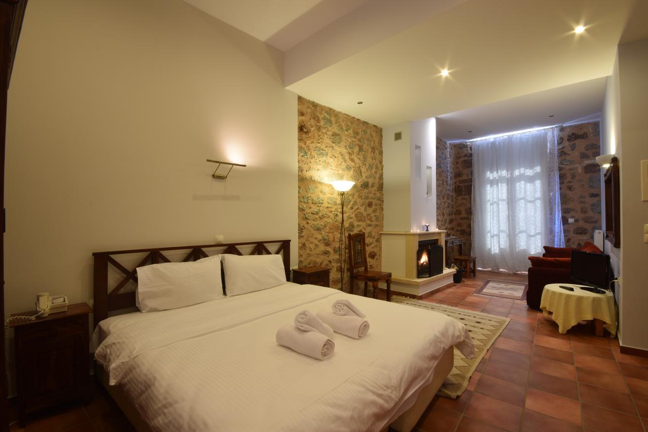 Hotel Parnassos อาราโชวา ภายนอก รูปภาพ