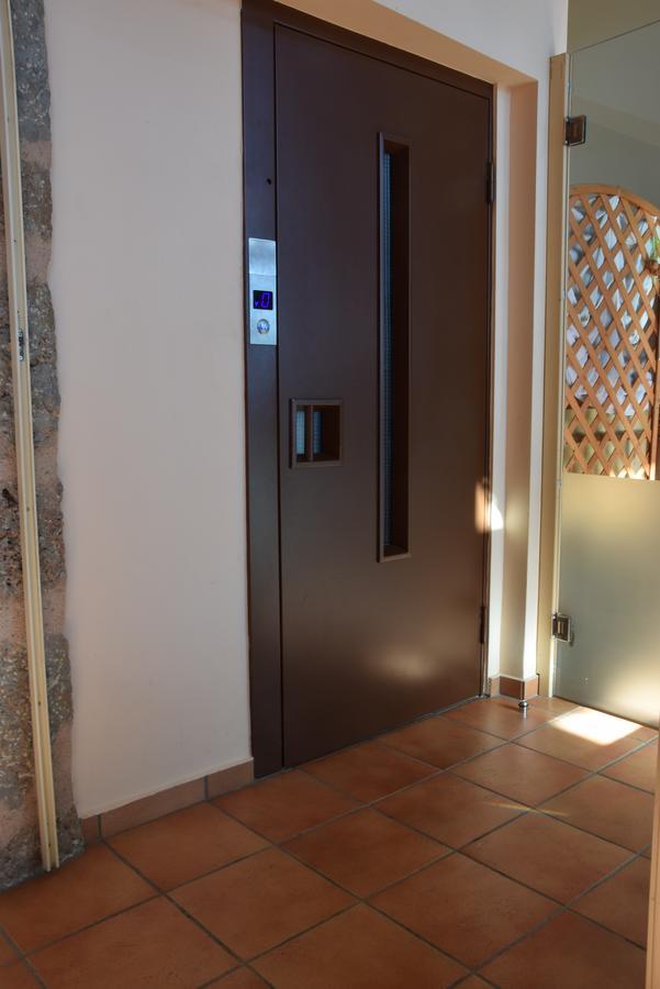 Hotel Parnassos อาราโชวา ภายนอก รูปภาพ