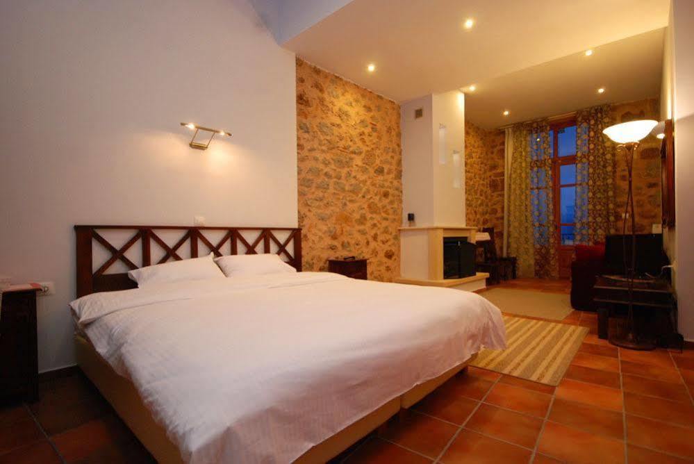 Hotel Parnassos อาราโชวา ภายนอก รูปภาพ