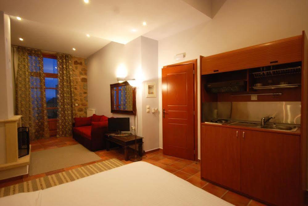 Hotel Parnassos อาราโชวา ภายนอก รูปภาพ